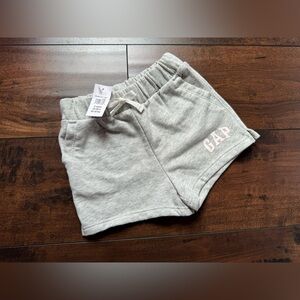 NWT GAP Logo Pull-On Shorts 2T